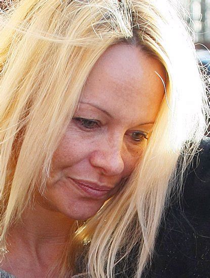 no makeup pamela anderson